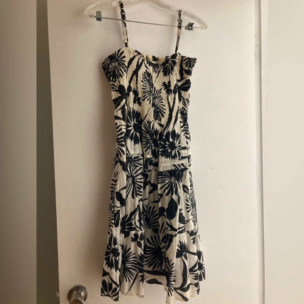 Size medium summery dress